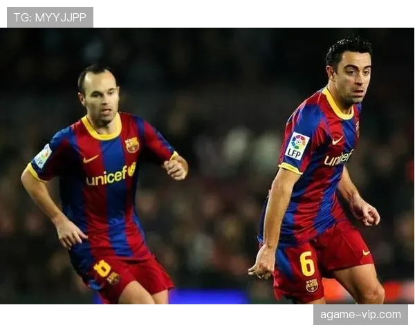 哈维持续精准传球撕裂防线，本赛季中场角色升级推动球队高位压迫