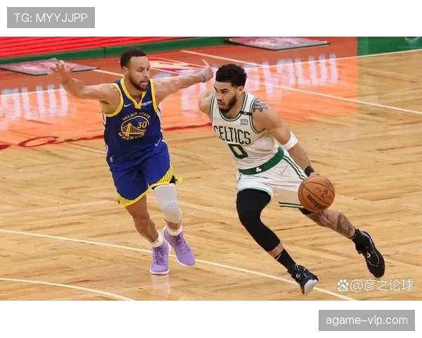 塔图姆关键回合单打胜过库里无球牵制